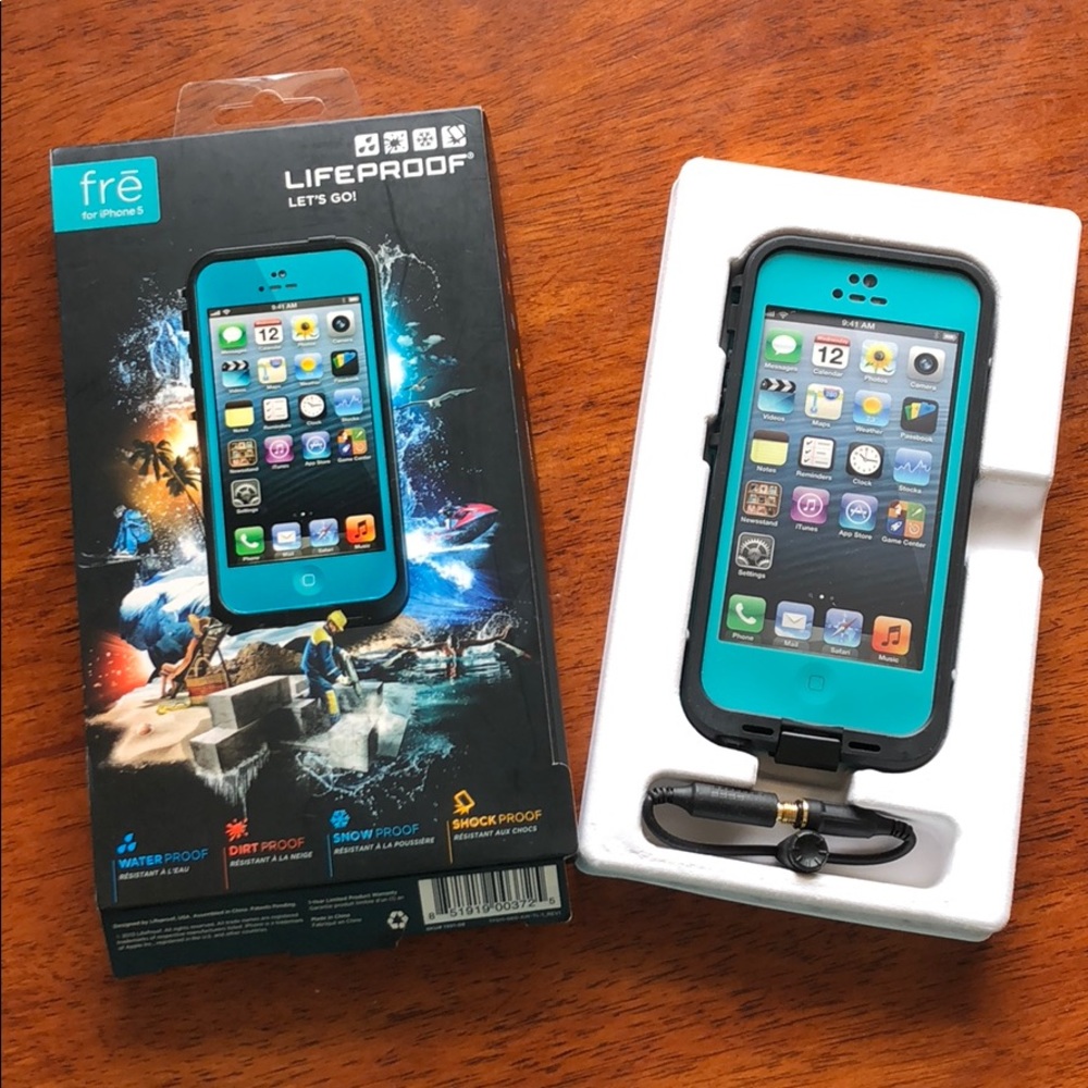 NWT LifeProof Phone Case - iPhone 5